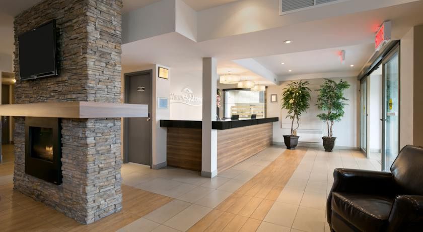 Days Inn By Wyndham Montreal East Экстерьер фото